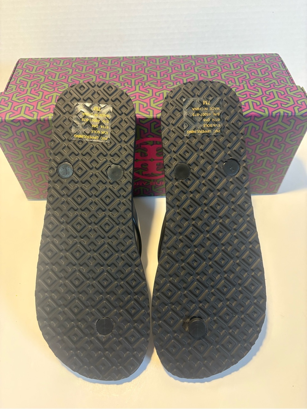 Tory Burch New Rare discontinued style gem logo Black sizes 6,7,8,9,10, - Picture 4 of 9
